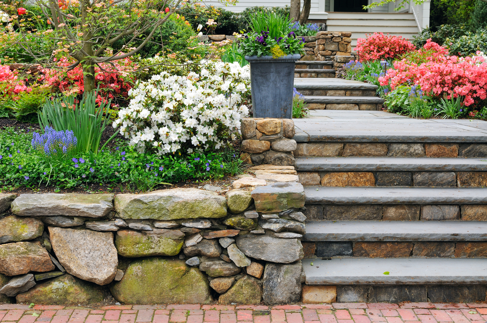 Natural,Stone,Steps,And,Retaining,Wall,,Planter,And,Garden,Border